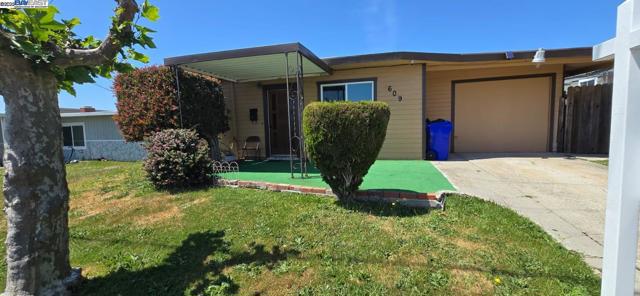 609 Banks Dr, Richmond CA: https://media.crmls.org/mediaz/2da7ff7a-c6cd-42f9-a6c1-febff707cd51.jpg