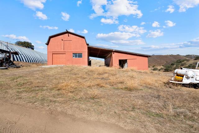 20101 Panoche Road, Paicines CA: https://media.crmls.org/mediaz/2da86db8-447f-42f5-9973-860172f798a1.jpg