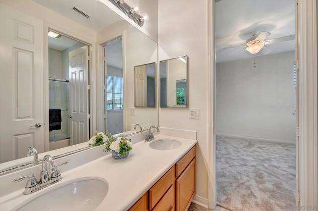 23860 Hollingsworth Dr, Murrieta CA: https://media.crmls.org/mediaz/2dab0b35-1140-4ca4-a457-5faadc35a327.jpg
