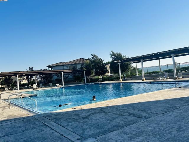 2734 E Sugar Hill Ter, Dublin CA: https://media.crmls.org/mediaz/2dab4830-0938-45d3-bbb6-5d87b4dc83d4.jpg