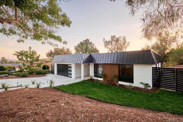 2025 Valley Road, Oceanside CA: https://media.crmls.org/mediaz/2dab8638-e5fe-4a9a-8003-4aa7823f46ca.jpg