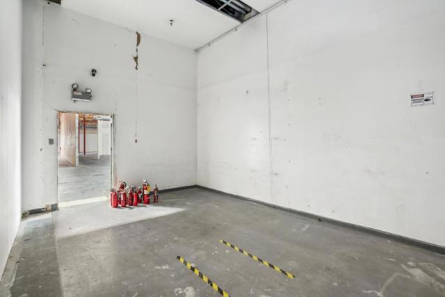 2441 Constitution Drive, Livermore CA: https://media.crmls.org/mediaz/2daba918-4b29-4a3d-84a6-dc6c0bc131b6.jpg