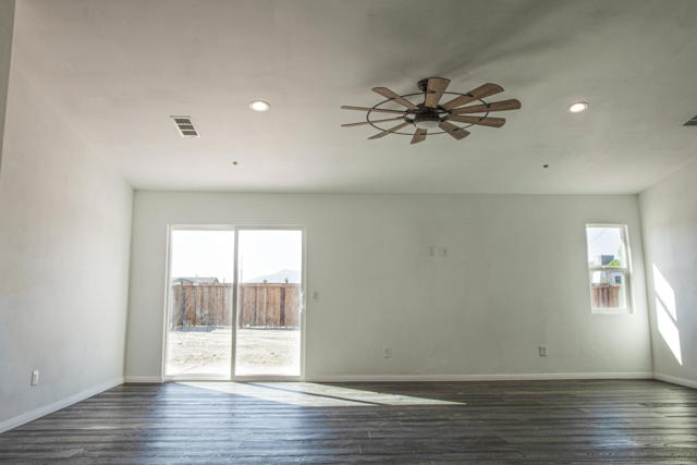 Fan Patio