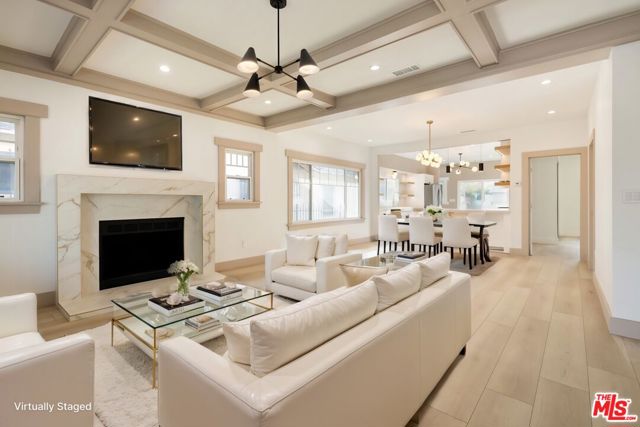 1558 W 47th Street, Los Angeles CA: https://media.crmls.org/mediaz/2dad279a-adf4-4b9e-8fdd-217605fb0d3e.jpg