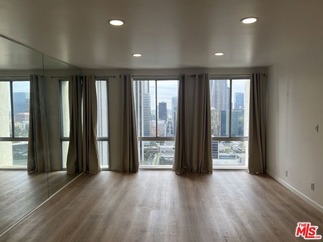 800 W 1st Street, Los Angeles CA: https://media.crmls.org/mediaz/2dad405b-aa59-4cd1-aa21-f4ea097b387b.jpg