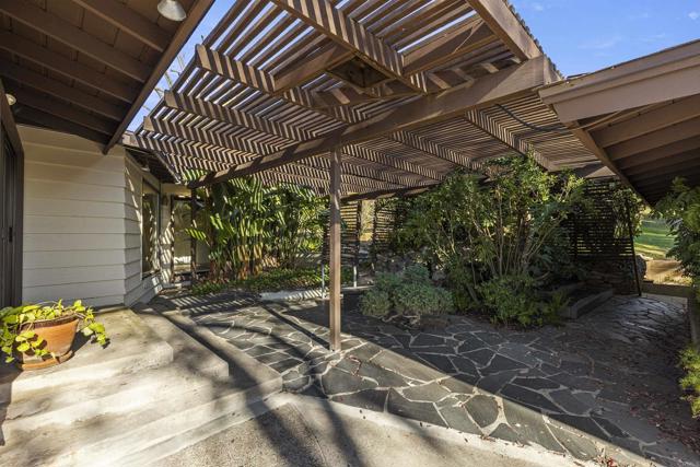 Detail Gallery Image 11 of 61 For 1520 via Rancho Pkwy, Escondido,  CA 92029 - 3 Beds | 3 Baths