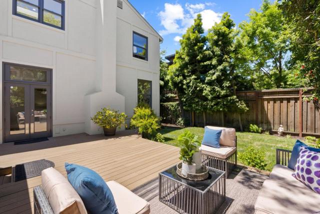 1227 Oak Street, San Mateo CA: https://media.crmls.org/mediaz/2dae9f83-a744-40d9-8825-5dc5ffdf25bb.jpg