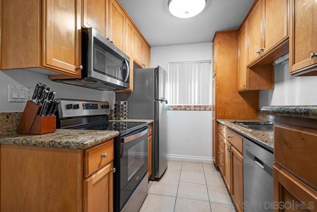 615 9th Street, Imperial Beach CA: https://media.crmls.org/mediaz/2daf64ba-aed7-413e-a8a6-d191651565dc.jpg