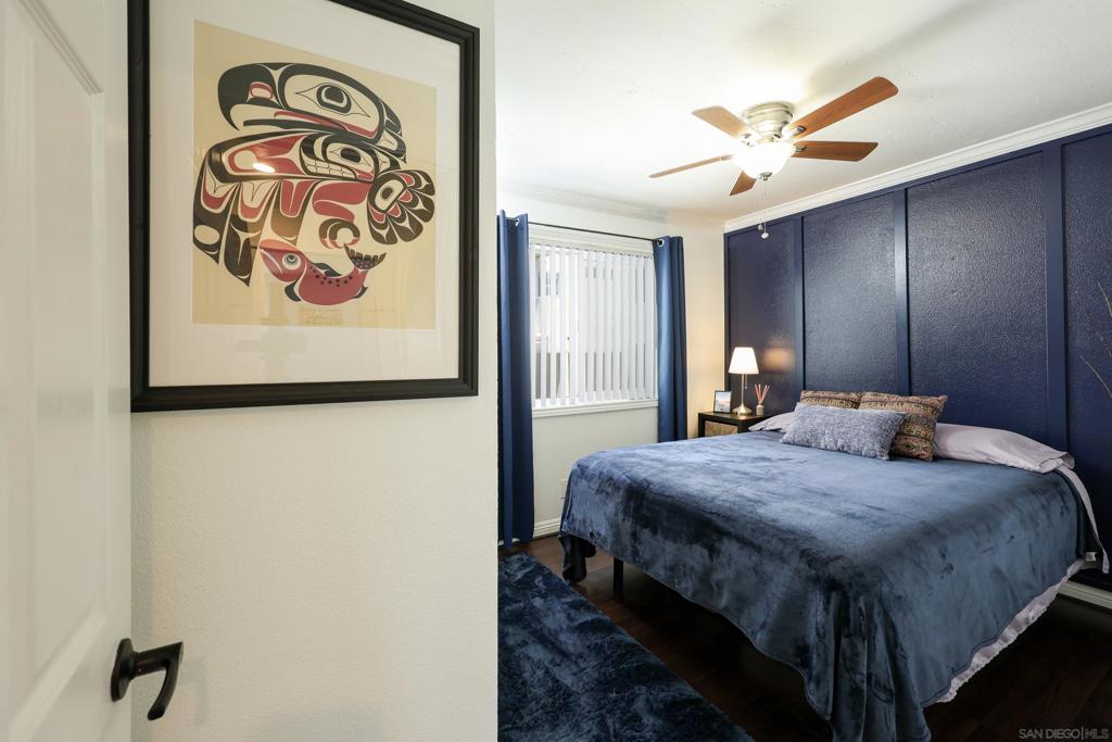 2040 Robinson - photo 11