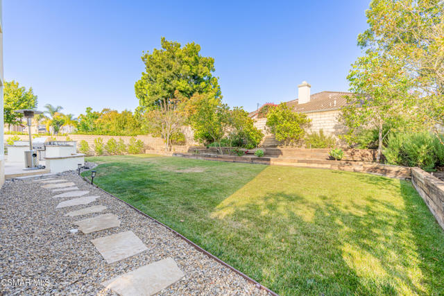 5314 Via Dolores, Newbury Park CA: https://media.crmls.org/mediaz/2daf81ef-f560-4876-a488-cb1b84ed73a0.jpg