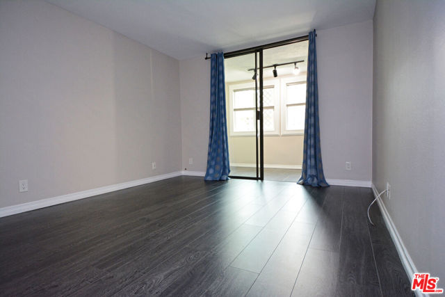 750 N Kings Road, West Hollywood CA: https://media.crmls.org/mediaz/2dafb14d-9a6e-4ef7-89c6-30acf2f3dd43.jpg