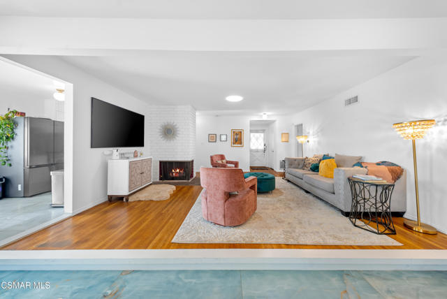 20428 Roscoe Blvd MLS-11