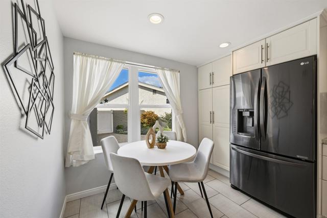 Detail Gallery Image 10 of 25 For 3327 Vivienda Cir, Carlsbad,  CA 92009 - 3 Beds | 2 Baths