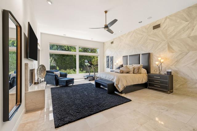 334 Crest Lake Drive, Palm Desert, CA 92211