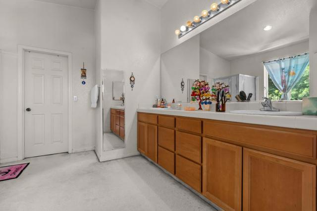 10628 Hidden Grove Circle, Stockton CA: https://media.crmls.org/mediaz/2db13633-deca-4143-bdfa-1699a5073e23.jpg