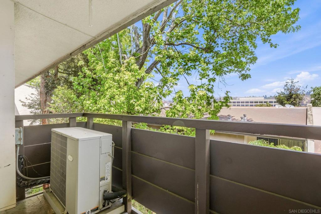 1615 Hotel Circle S - photo 16