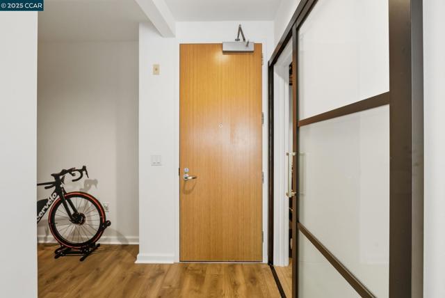 200 2nd St, Oakland CA: https://media.crmls.org/mediaz/2db20ac5-e4b6-4342-b42d-5d1084f1bd1b.jpg