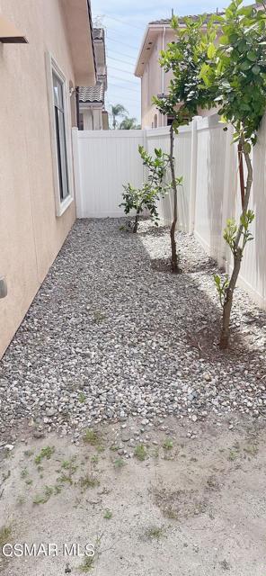 7608 W Ani Way, North Hollywood CA: https://media.crmls.org/mediaz/2db29b26-3727-4198-8cfa-33b7831b92b4.jpg