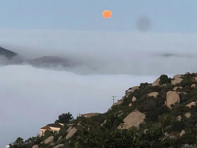 Detail Gallery Image 7 of 68 For 28521 Gladstone Ct, Escondido,  CA 92026 - 3 Beds | 3/1 Baths