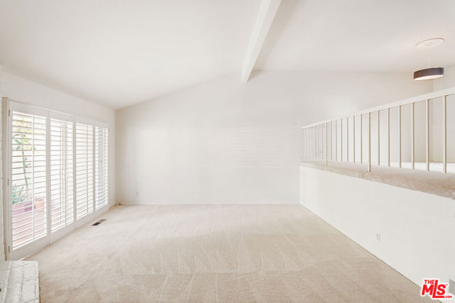 17100 Palisades Circle photo 5