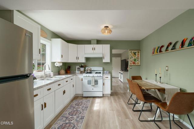 104 E Warner Street, Ventura CA: https://media.crmls.org/mediaz/2db5d880-8a20-4b10-9d14-abb37b10957b.jpg