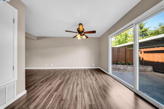 4446 Seminole Way, Pleasanton CA: https://media.crmls.org/mediaz/2db6c870-18a6-4b21-b413-e13786a0bbe9.jpg