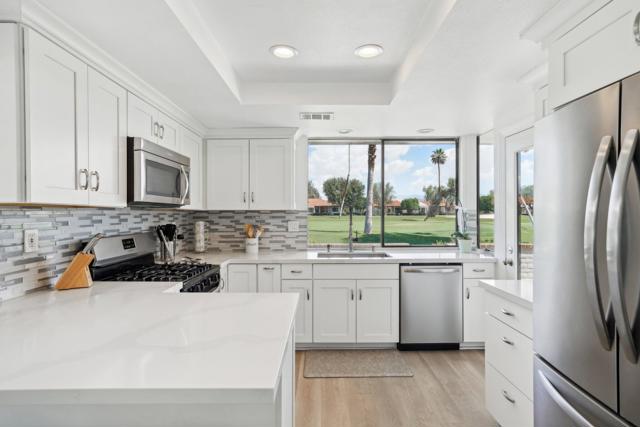 10 Padron Way, Rancho Mirage CA: https://media.crmls.org/mediaz/2db6e17a-ed8a-4677-bf7e-54707626fc88.jpg