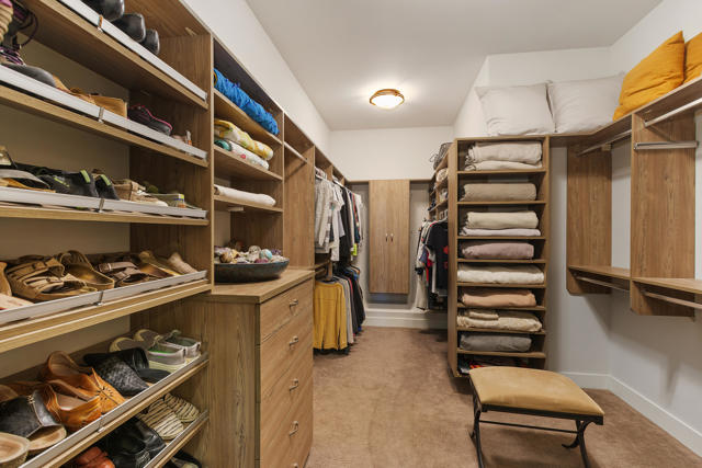 187 Kavenish Drive, Rancho Mirage CA: https://media.crmls.org/mediaz/2db80860-74ab-4179-bb0a-ec5c746739a7.jpg