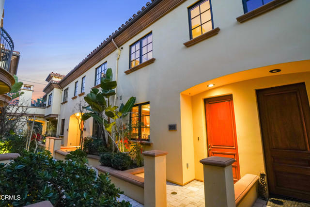 985 N Michillinda Avenue, Pasadena CA: https://media.crmls.org/mediaz/2db8a54e-e4f1-4782-8cbe-8b571c049423.jpg