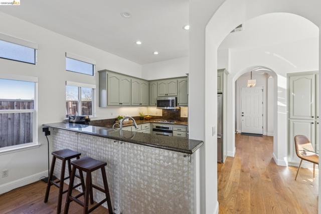 Image 14 of 49 For 548 Gabriel Ct