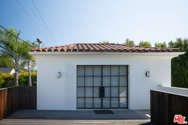 546 N Mccadden Place, Los Angeles CA: https://media.crmls.org/mediaz/2db93654-ec83-425e-8acf-93f42127d2b8.jpg