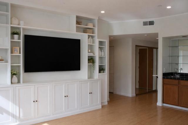 Image 5 of 18 For 1110 Bayswater Avenue 105