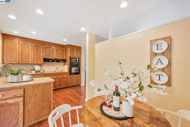 32072 Chicoine Ave, Hayward CA: https://media.crmls.org/mediaz/2dbb99a0-8eea-4c26-8a8d-6ff1253d301b.jpg