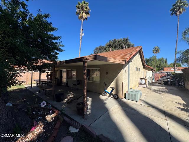 1459 Willowbrook Lane, Simi Valley CA: https://media.crmls.org/mediaz/2dbcb172-daed-40ba-9c5f-a7d00ceaad7c.jpg