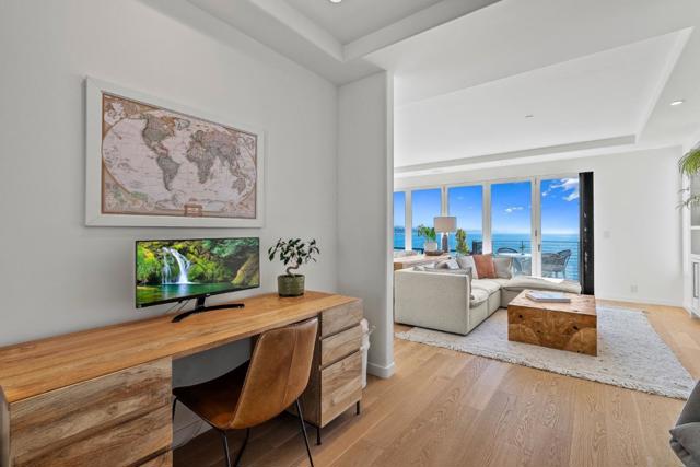108 Grove Lane, Capitola CA: https://media.crmls.org/mediaz/2dbceefb-b405-4401-afdb-8cd7307879a9.jpg
