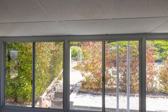 444 N El Camino Real, Encinitas CA: https://media.crmls.org/mediaz/2dbd791e-d186-4c48-93fa-2cc584bf6e69.jpg