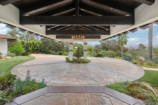 13371 Summit Cir, Poway CA: https://media.crmls.org/mediaz/2dbdee3a-f775-4443-982f-0981df2fd19b.jpg