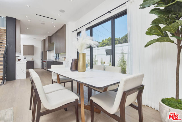 4338 Huntley Avenue, Culver City CA: https://media.crmls.org/mediaz/2dbdf5e5-4531-44cd-be36-7481e2f49d6e.jpg