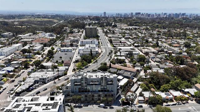 3740 Park Blvd, San Diego CA: https://media.crmls.org/mediaz/2dbe51c3-3572-4382-8445-f6c7473525c9.jpg