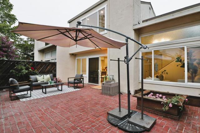 284 Rosewood Court, Hayward CA: https://media.crmls.org/mediaz/2dbe54f9-1f99-426d-8fc8-ae94ddcdacfb.jpg