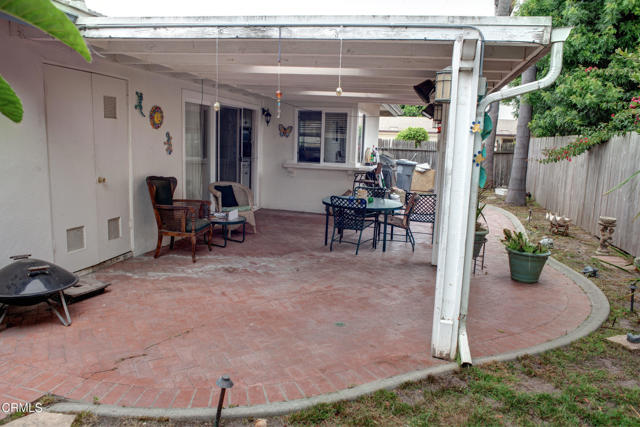 240 E Bay Boulevard, Port Hueneme CA: https://media.crmls.org/mediaz/2dbe8571-c5c9-4bef-9fc0-51c1960436a3.jpg