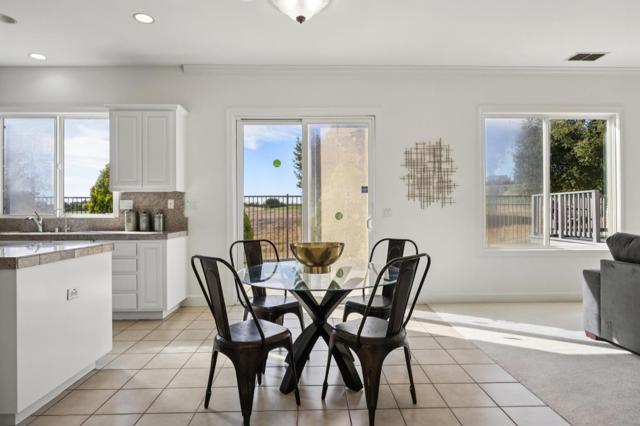 4986 Grayhawk Court, Dublin CA: https://media.crmls.org/mediaz/2dbf5aea-c01d-487d-adef-a135c41dad17.jpg
