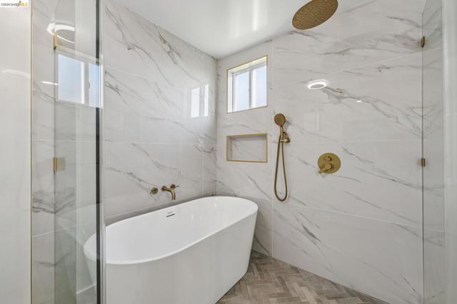 Image 31 of 54 For 7807 Outlook Ave