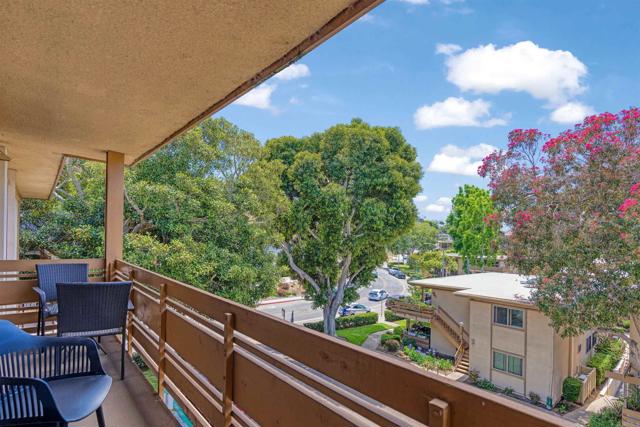 2628 Worden Street, Point Loma CA: https://media.crmls.org/mediaz/2dc2665d-af72-46ae-a717-9c4d1fba06be.jpg