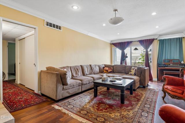 Detail Gallery Image 4 of 27 For 125 S Sierra Madre Bld #304,  Pasadena,  CA 91107 - 2 Beds | 2 Baths