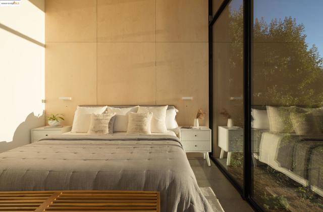 1136 Keith Ave, Berkeley CA: https://media.crmls.org/mediaz/2dc39741-1d02-4673-abc1-890d4cb0d8d1.jpg