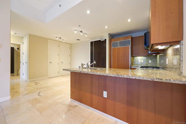 550 Front St., San Diego CA: https://media.crmls.org/mediaz/2dc3cd39-3e25-4401-b99f-4604a5a6bc3c.jpg