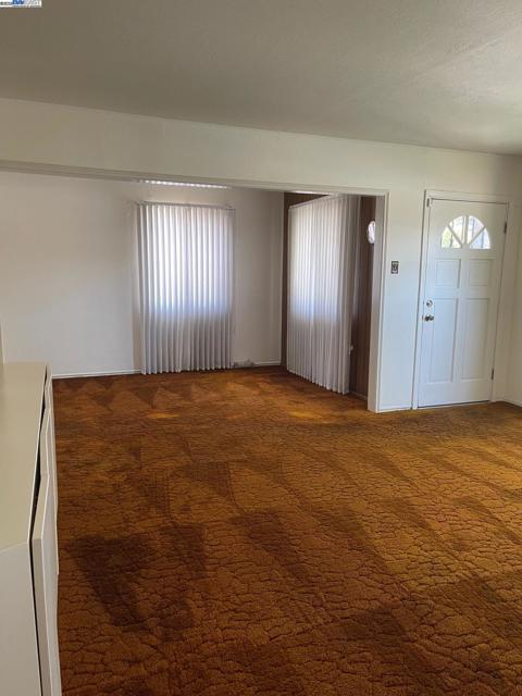 310 Taylor St, Fairfield CA: https://media.crmls.org/mediaz/2dc3ddb8-3a6f-4053-8e38-a8a688397e7a.jpg