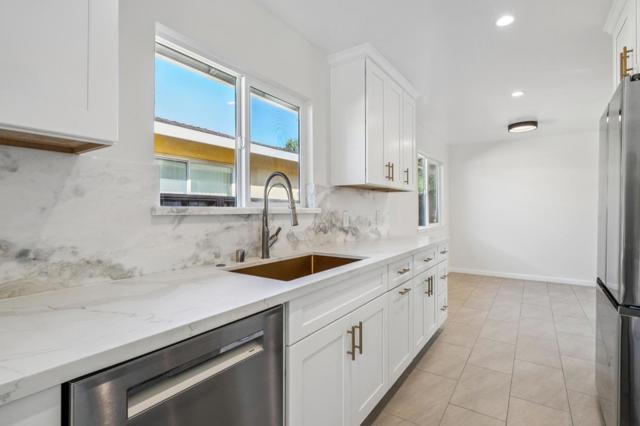 700 Gull Avenue, Foster City CA: https://media.crmls.org/mediaz/2dc41a6c-a0fc-46ff-b3b6-98cf89dc6092.jpg