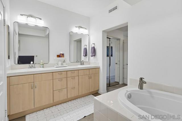 8233 Station Village Ln, San Diego CA: https://media.crmls.org/mediaz/2dc42835-a20b-462d-9be9-023261506e45.jpg